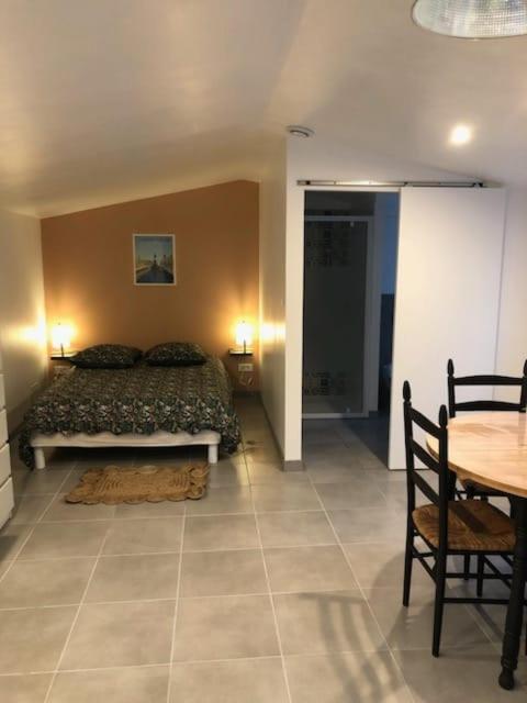Studio Quartier Calme 라로츠수르욘 외부 사진